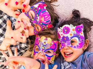 Hurááá karneval! Alebo aké karnevalové kostýmy a masky pre naše deti?