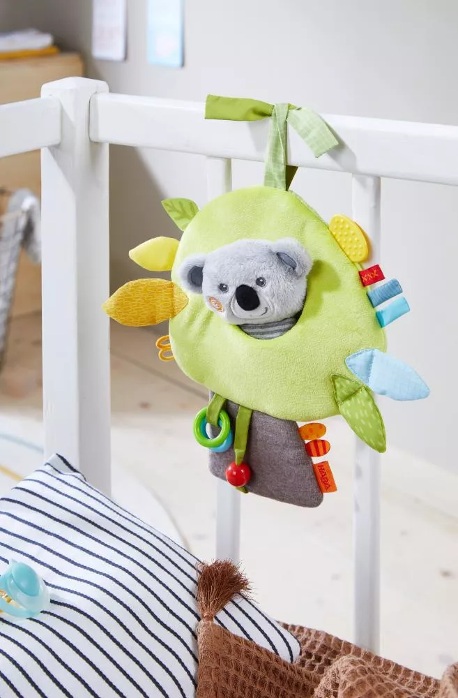 Textiln� motorick� hra�ka na zavesenie Koala pre b�b�tk� Haba od narodenia