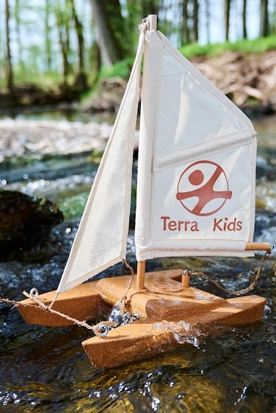 Plachetnica Katamarán pre deti Terra Kids Haba od 5 rokov