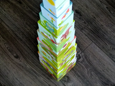Skladacia pyramída Lesné zvieratá kartónové kocky Haba od 1 roka