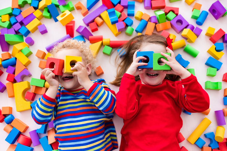 10 najlepších Montessori aktivít a hier pre škôlkarov 10 najlepších Montessori aktivít a hier pre škôlkarov
