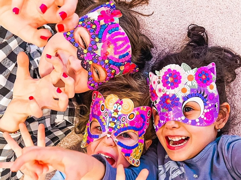 Hur��� karneval! Alebo ak� karnevalov� kost�my a masky pre na�e deti?
