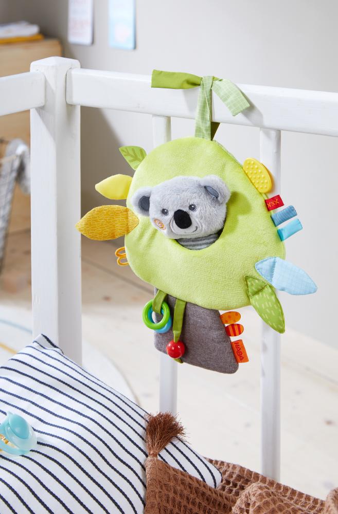 Textilná motorická hračka na zavesenie Koala pre bábätká Haba od narodenia