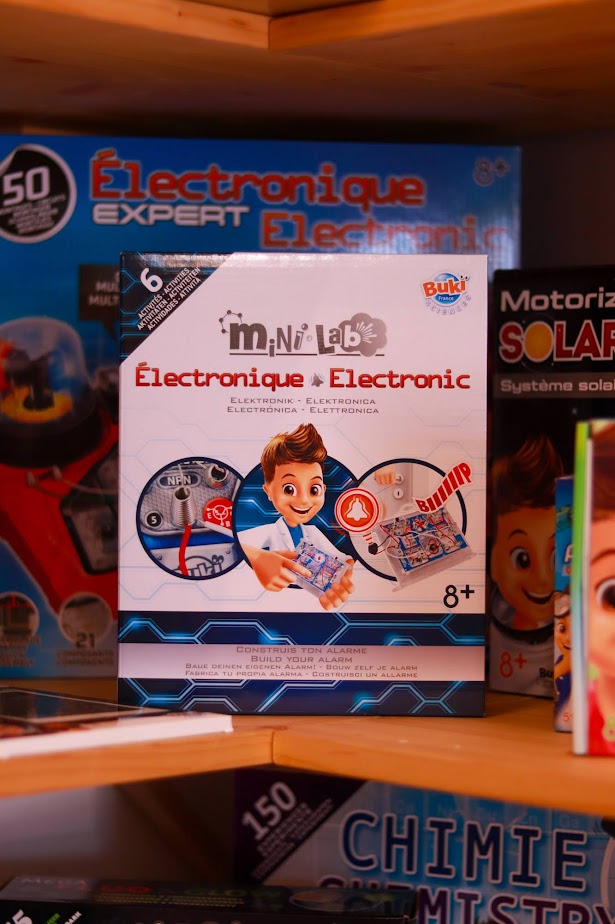 Mal vedec Minilaboratrium Elektronika Buki