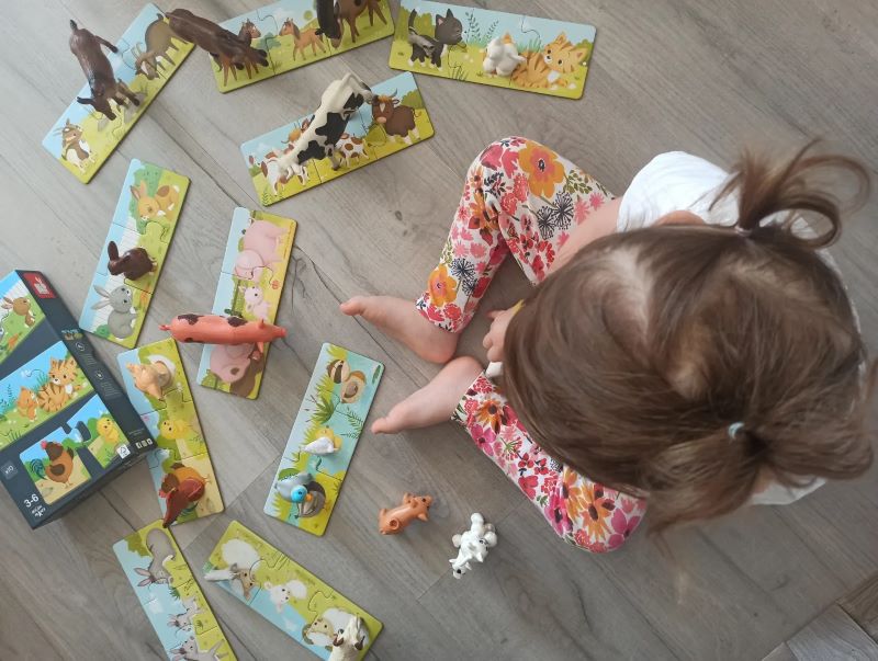 Puzzle pre najmench Njdi rodiny zvierat a mlatk Trionimo Janod 30 ks od 3 rokov