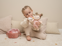 LD4553_Little_Dutch_Babika_baby_Rosa_v_prenosnom_kosiku_09